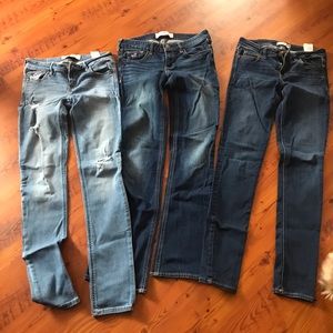 3 pairs of Hollister Jeans size 26 waist 31 Length